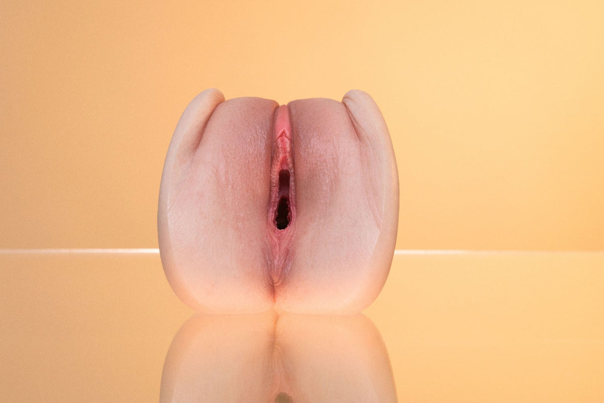 Slippery Handheld Male Masturbator