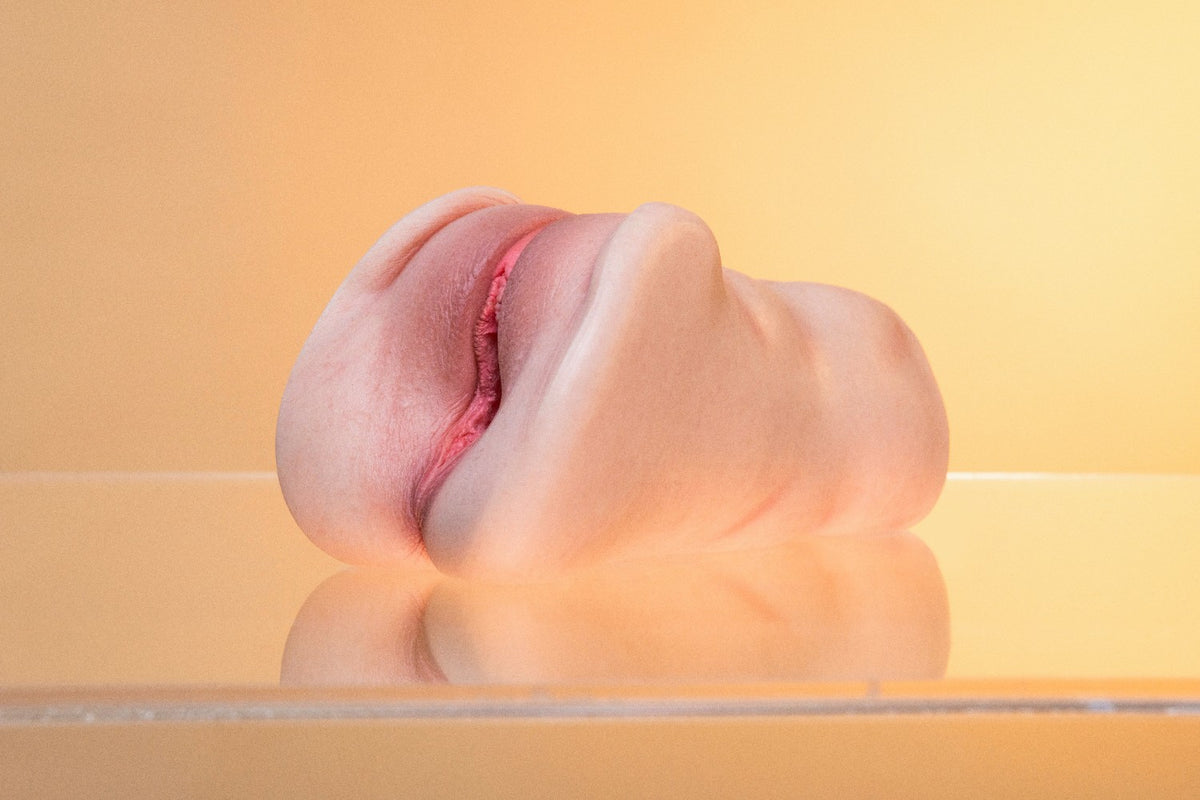 Slippery Handheld Male Masturbator