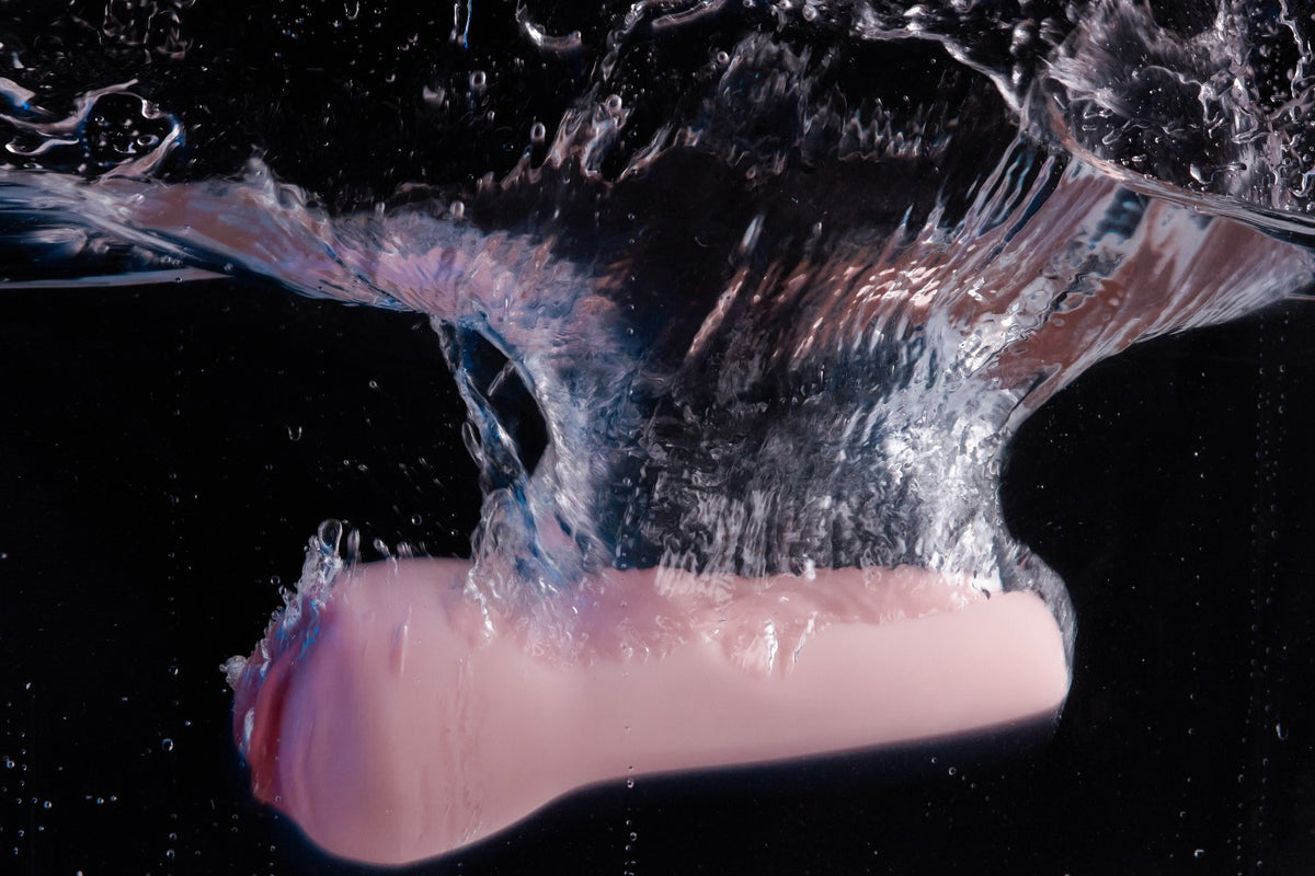 Handheld Silicone Masturbator – M-Vagina153 | CLM